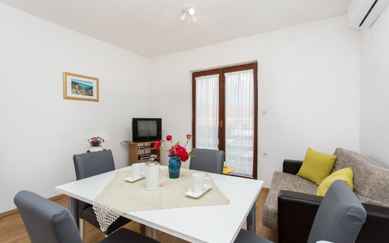 Apartman Broznic Šilo Εξωτερικό φωτογραφία
