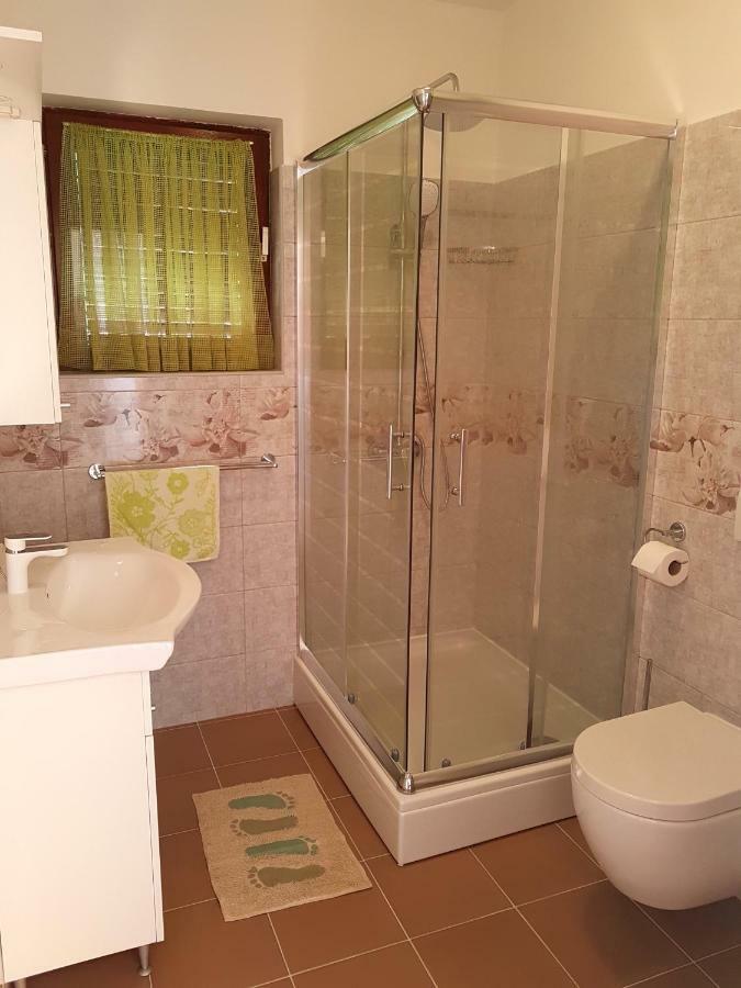 Apartman Broznic Šilo Εξωτερικό φωτογραφία